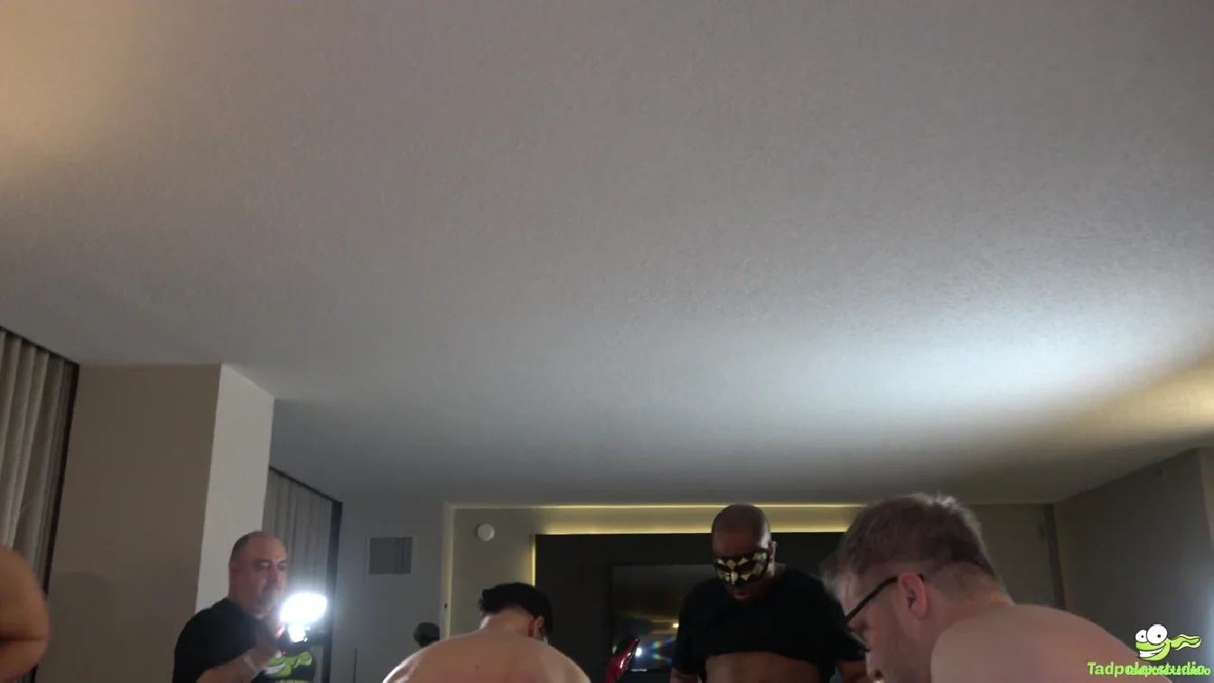 Preview of TadpolexStudio Tadpole Person Orgy With 8 Females Part 2 XXX